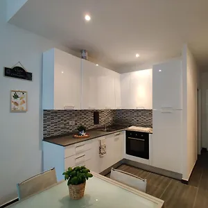 Vista Sul Carruggio, Centro Storico Di Apartment